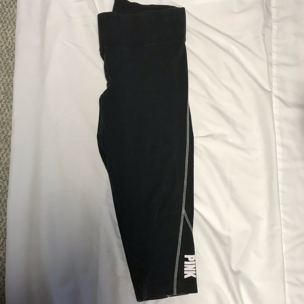 💥2/$15💥PINK cropped black leggings